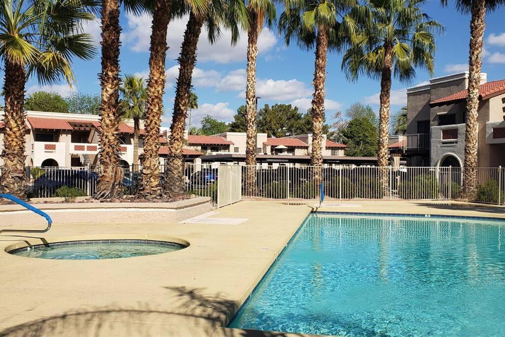 Condo With Heated Pool, Hot Tub, Near Walking Paths Ґлендейл Екстер'єр фото
